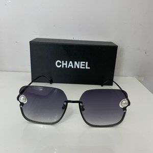 Chanel Black Sunglasses with Pearl Detail
